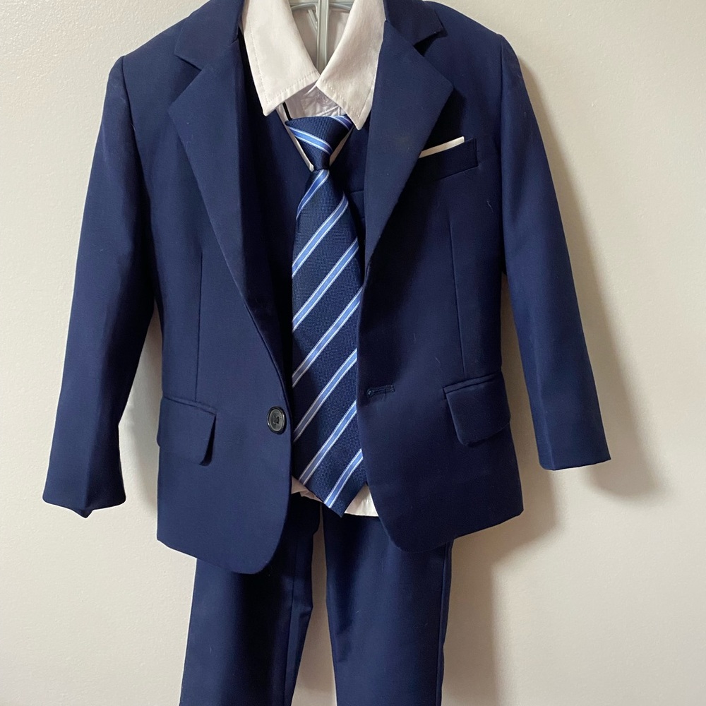 Toddler 2T Navy Blue Suit with Tie